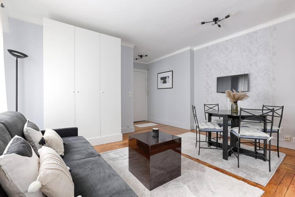 Matignon Saint-Honore : Magnifique Appartement 1Br Париж Екстер'єр фото